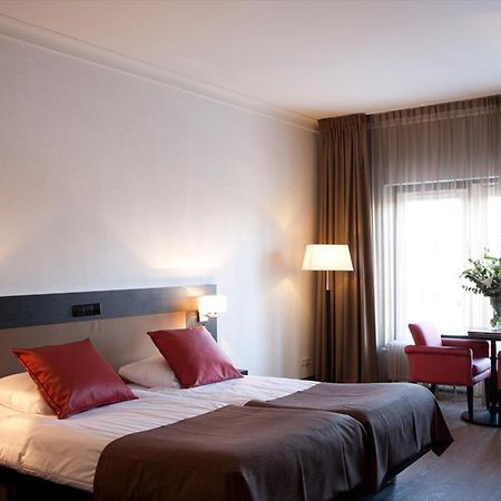 De Arendshoeve - Hotel & Restaurant Bergambacht 외부 사진
