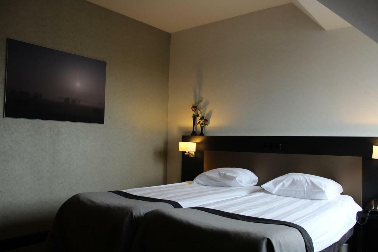 De Arendshoeve - Hotel & Restaurant Bergambacht 외부 사진